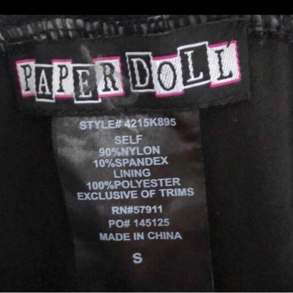 🖤Paperdoll Lace Dress - Picture 6 of 6